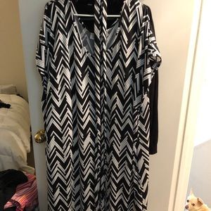 Plus Size Black and White Dress w/Belt